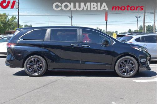 2021 Toyota Sienna XSE 7 Passenger