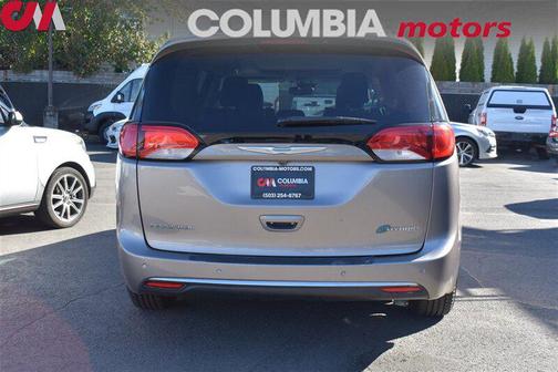 2018 Chrysler Pacifica Hybrid Limited