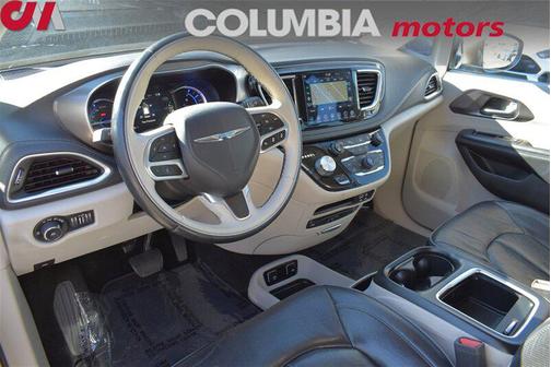 2018 Chrysler Pacifica Hybrid Limited