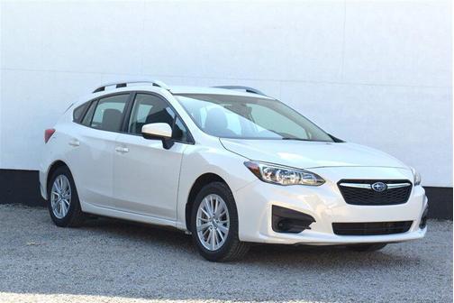 Crystal White Pearl 2017 Subaru Impreza 2.0i Premium