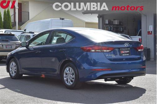 2018 Hyundai ELANTRA SE