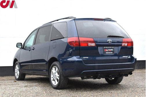 2004 Toyota Sienna LE