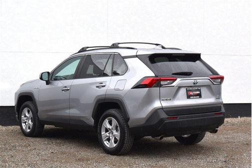 Silver Sky Metallic 2019 Toyota RAV4 Hybrid LE
