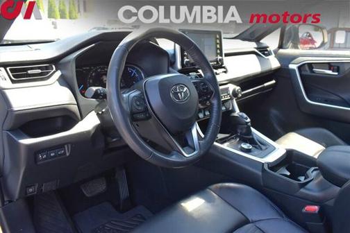 2019 Toyota RAV4 Hybrid SE