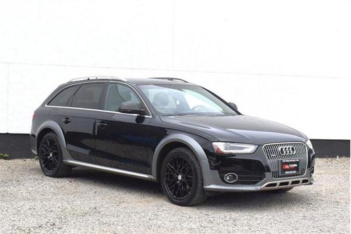 Mythos Black Metallic with Platinum Gray Matte Bumper 2016 Audi allroad 2.0T Premium Plus