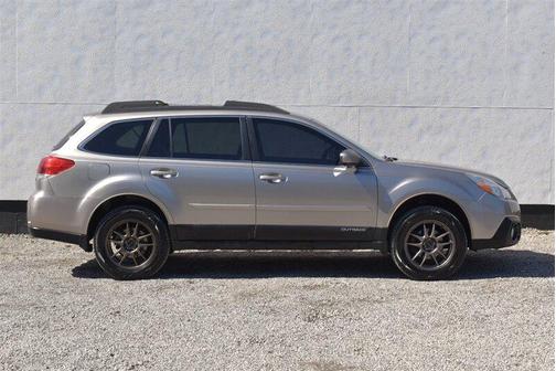Tungsten Metallic 2014 Subaru Outback 2.5i Limited