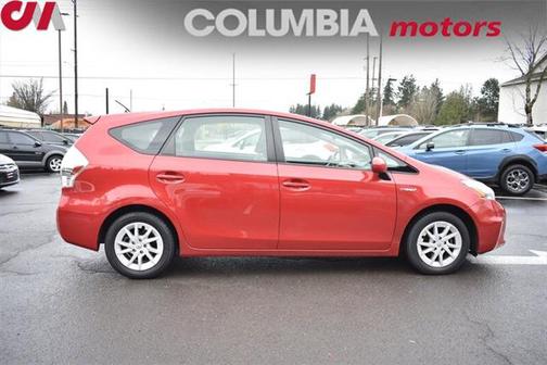 2013 Toyota Prius v Three