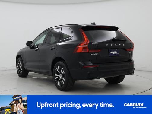 2024 Volvo XC60 B5 Core Dark Theme