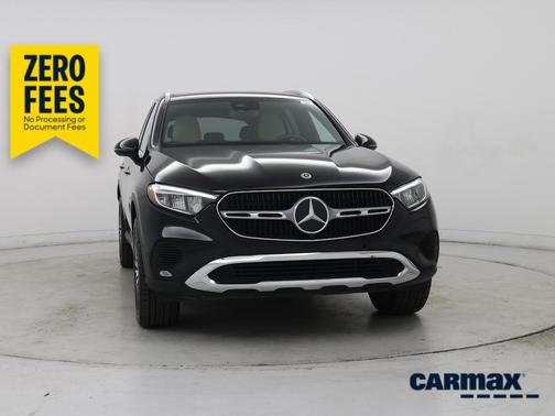 Black 2024 Mercedes-Benz GLC 300