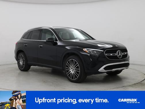 Black 2024 Mercedes-Benz GLC 300