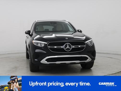 Black 2024 Mercedes-Benz GLC 300