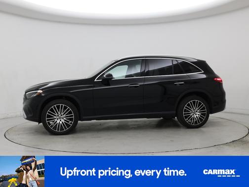 Black 2024 Mercedes-Benz GLC 300