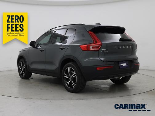 Green 2026 Volvo XC40 B5 Core