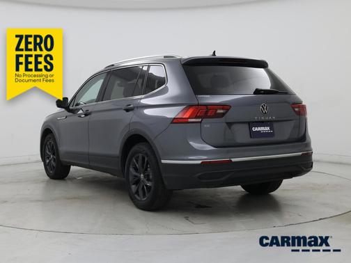 Gray 2022 Volkswagen Tiguan SE