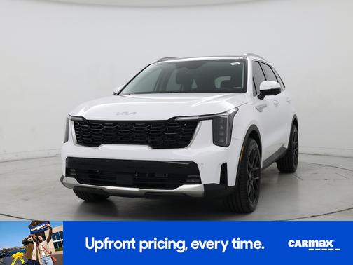 White 2025 Kia Sorento SX