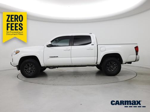 White 2022 Toyota Tacoma SR5