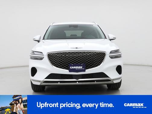White 2025 Genesis GV70