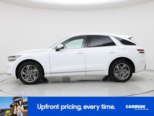 White 2025 Genesis GV70