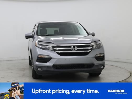 Silver 2017 Honda Pilot EX
