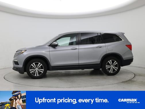 Silver 2017 Honda Pilot EX