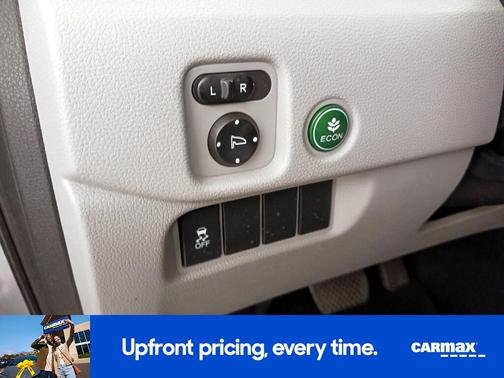 Silver 2017 Honda Pilot EX