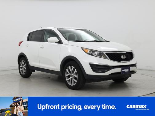 White 2016 Kia Sportage LX