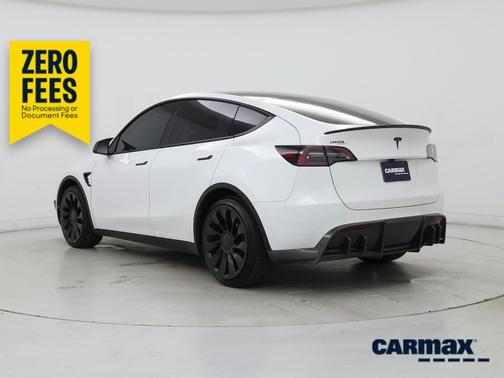 White 2025 Tesla Model Y Long Range