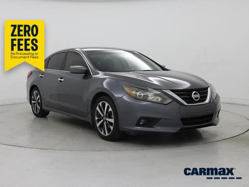 Gray 2016 Nissan Altima SR