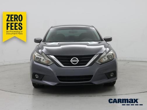 Gray 2016 Nissan Altima SR