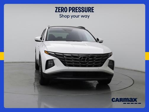 White 2023 Hyundai TUCSON Limited