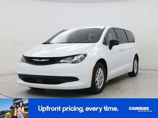 2026 Chrysler Voyager LX