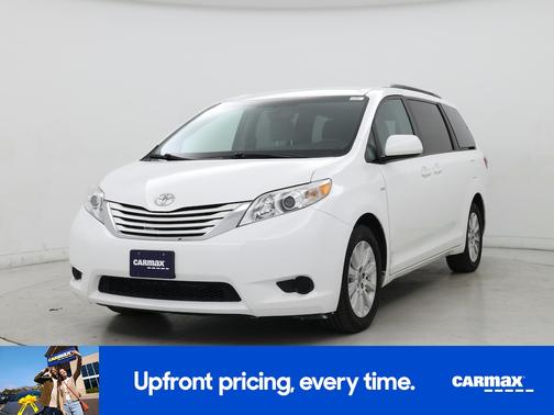 White 2016 Toyota Sienna LE