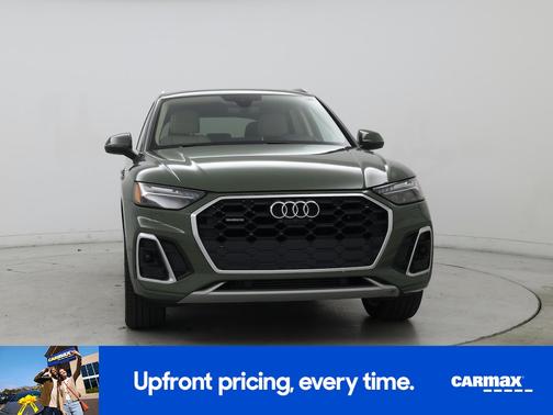 Green 2022 Audi Q5 S-Line Prestige