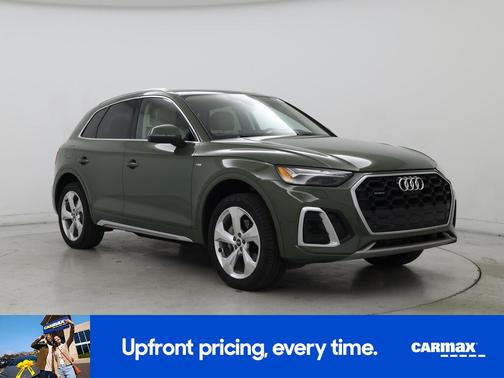 Green 2022 Audi Q5 S-Line Prestige
