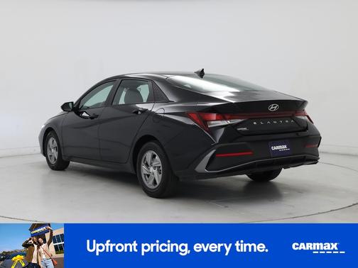 2024 Hyundai ELANTRA SE