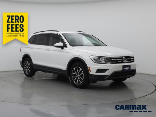 White 2018 Volkswagen Tiguan SE