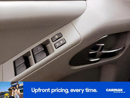 Red 2019 Nissan Frontier SV