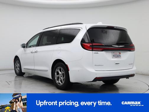 White 2022 Chrysler Pacifica Limited