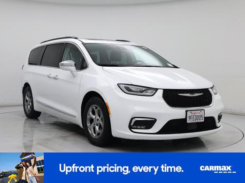 White 2022 Chrysler Pacifica Limited