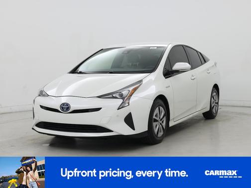 White 2018 Toyota Prius Two