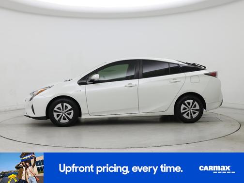White 2018 Toyota Prius Two