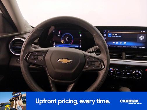 White 2024 Chevrolet Trax LT