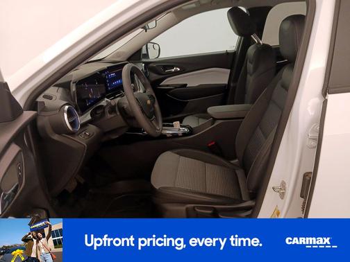 White 2024 Chevrolet Trax LT