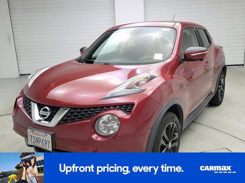 Red 2016 Nissan Juke SL