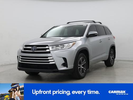 Silver 2018 Toyota Highlander Hybrid LE