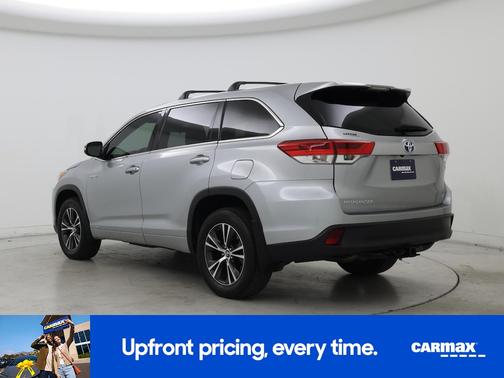Silver 2018 Toyota Highlander Hybrid LE