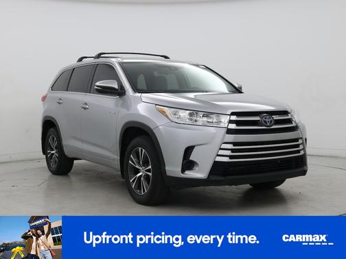 Silver 2018 Toyota Highlander Hybrid LE