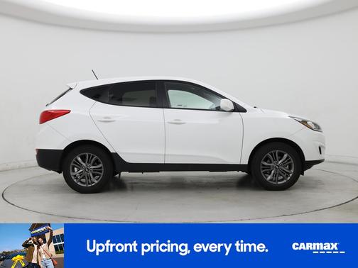 White 2015 Hyundai TUCSON GLS