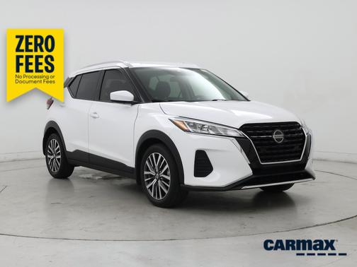 White 2021 Nissan Kicks SV
