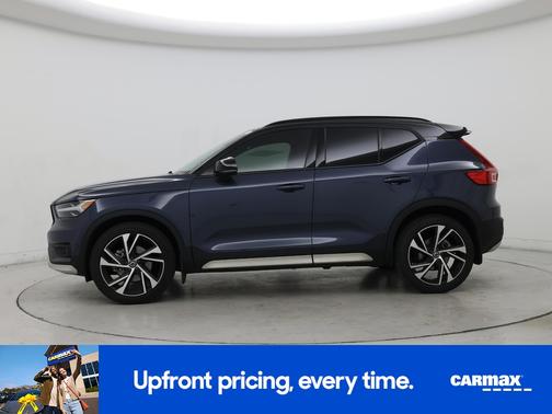 Blue 2022 Volvo XC40 T5 R-Design